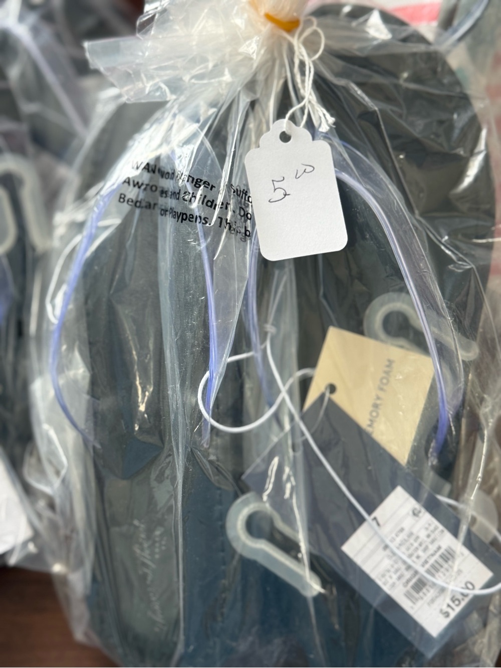 Universal Thread Navy Blue and Lavender Flip Flop Flats